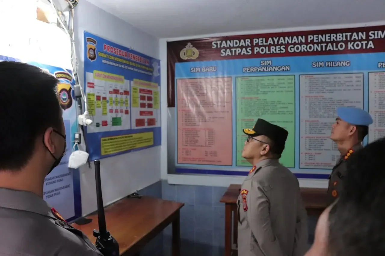 Kapolda Gorontalo Ingatkan Petugas Satpas Soal Pelayanan I Teras Media