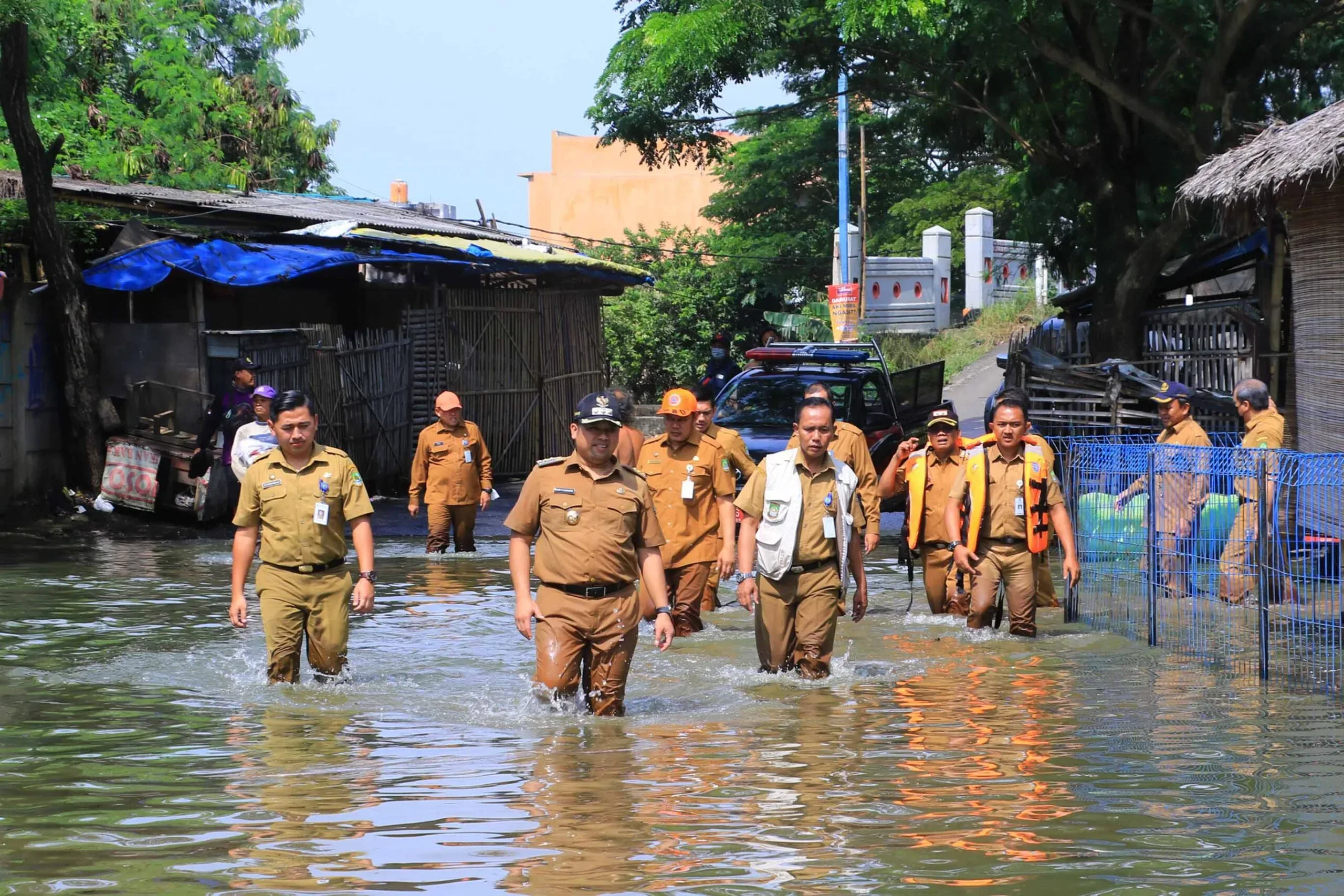 Pemkot Tangerang Aktifkan 4 Mesin Pompa, Banjir Berangsur Surut I Teras Media