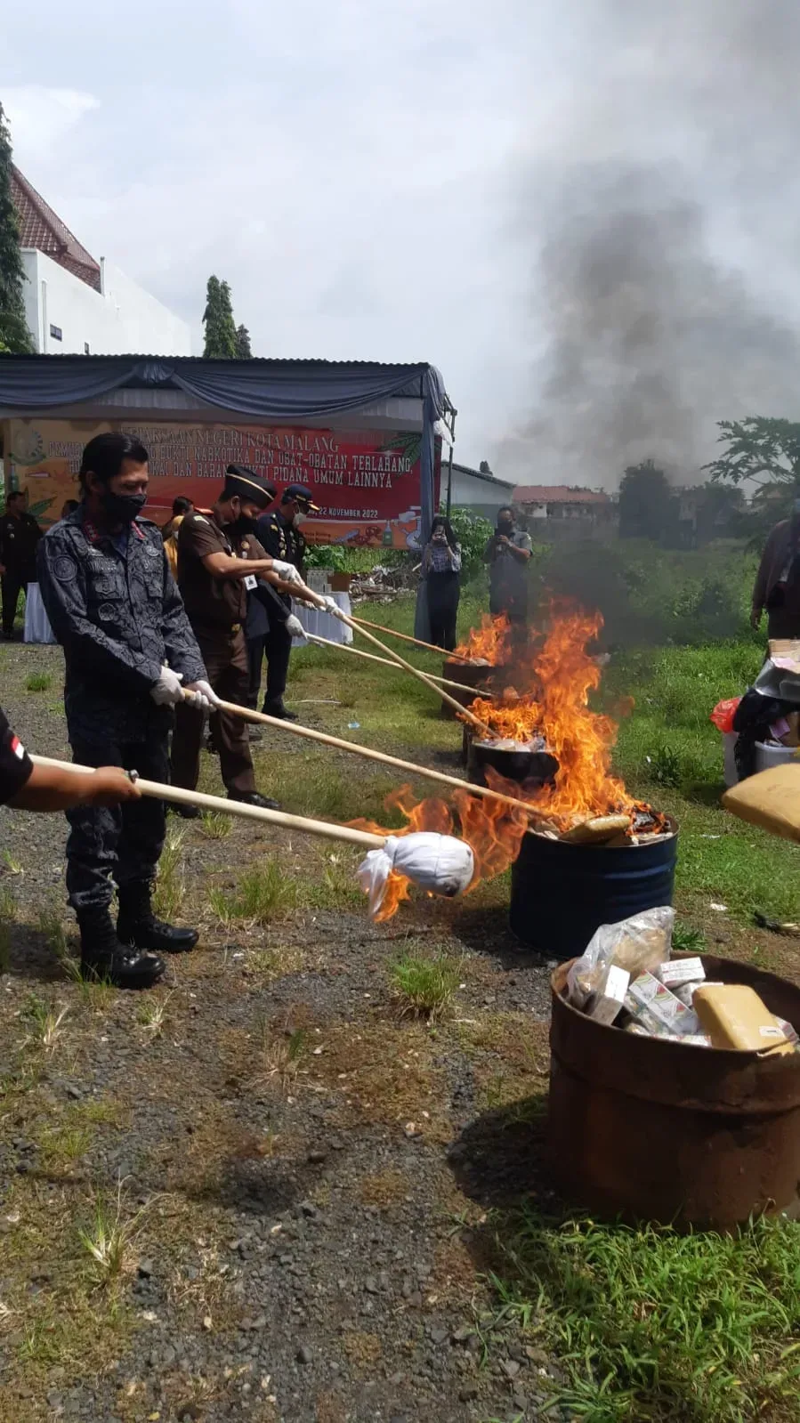 GAS TERUS...!Puluhan Ribu Butir Obat Terlarang Dimusnahkan Kejari Kota Malang I Teras Media