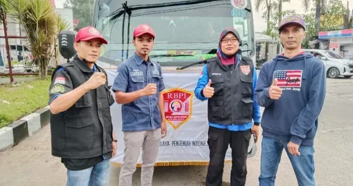 MANTAP...!RBPI dan Polisi Serahkan Bantuan ke Korban Gempa di Cianjur I Teras Media