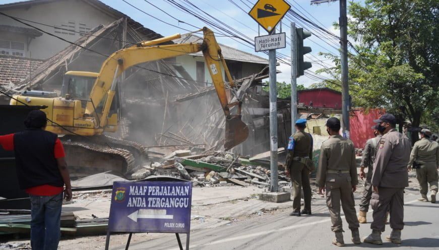 Bangunan di Area Proyek Underpass Bitung Mulai Ditertibkan I Teras Media