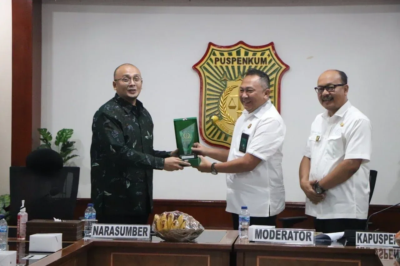 Tingkatkan Sinergitas, Kapuspenkum Kejagung Coffe Morning Bareng Wartawan I Teras Media