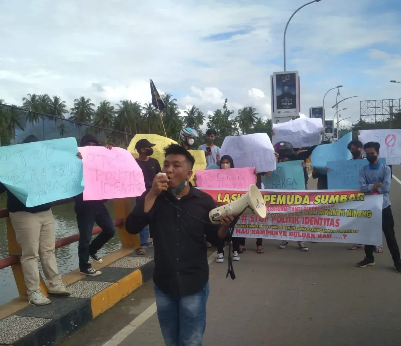 LAWAN...!Pemuda Sumbar Tolak Keras Kehadiran Anies Baswedan I Teras Media