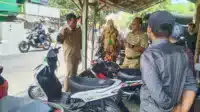 Camat Pakuhaji Libatkan Tukang Ojek dan Masyarakat Jaga Lingkungan Dari Sampah Liar I Teras Media