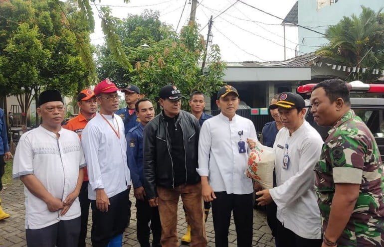 Warga Terdampak Banjir di Jayanti Terima Bantuan Logistik I Teras Media