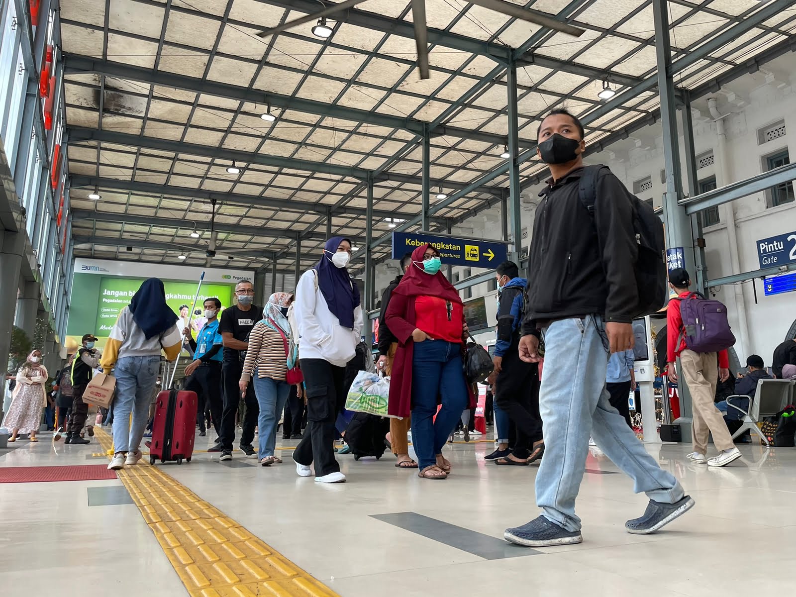 Jelang Nataru, KAI Daerah Operasi 1 Jakarta (Daop 1 Jakarta) Himbau Penumpang KA Perhatikan Barang Bawaan! I Teras Media