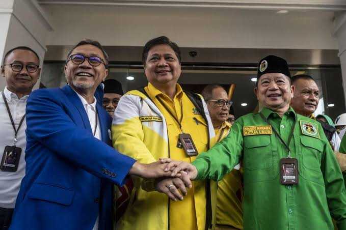 Waduh, Elektabilitas Ketum Golkar Mandek KIB Terancam Bubar I Teras Media