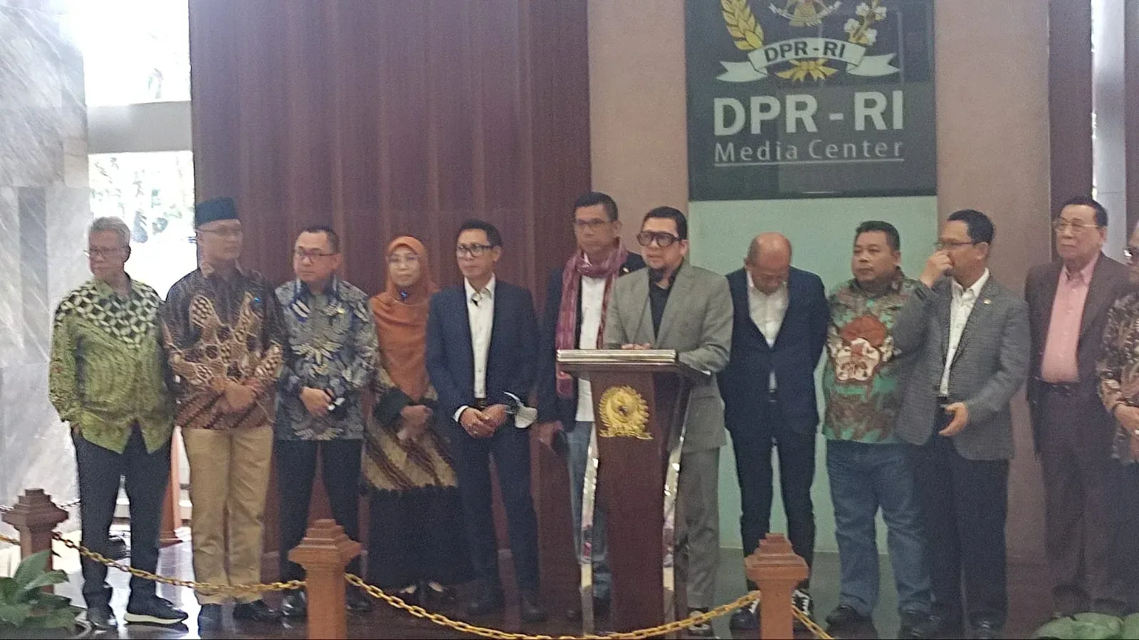 Keroyok PDIP, Delapan Fraksi DPR RI Nyatakan Sikap Tolak Sistem Pemilu Tertutup I Teras Media