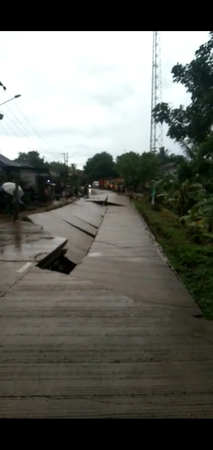 Miris.! Baru 1 Tahun Di Rasakan Manfaat Nya, Jalan Sudah Amblas. I Teras Media