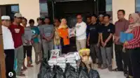 Pemkab Tangerang Berikan Bantuan Sembako Kepada 10 Nelayan Asal Pakuhaji yang Karam I Teras Media