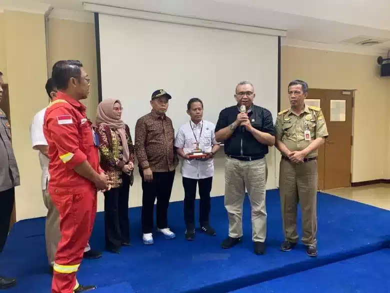 Ketua Komisi IV Fadli Sudria Dampingi Wakil Menteri Ketenagakerjaan Sidak ke Petrochina I Teras Media