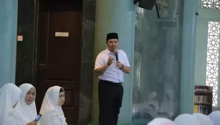 Walikota Tangerang Hadiri Pengajian, Walikota Ajak Seluruh Jama'ah Tingkatkan Keimanan di Ramadhan I Teras Media
