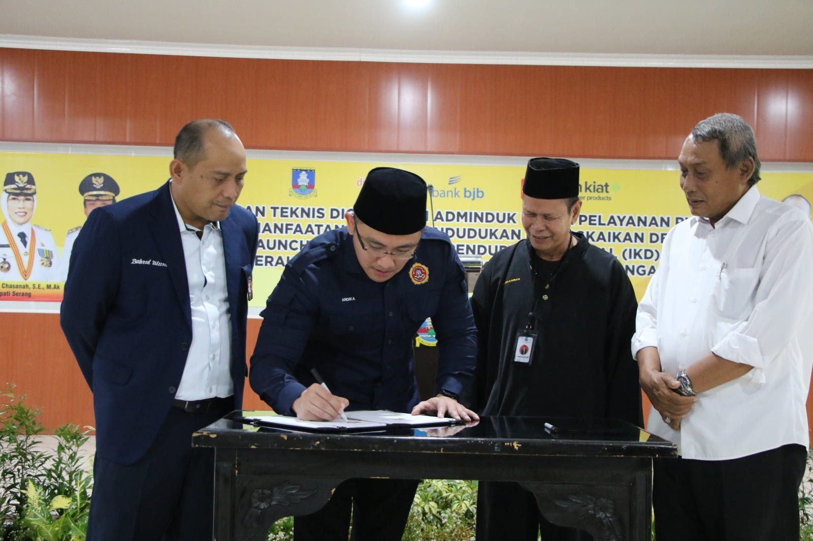 Karang Taruna Mendorong Digitalisasi Adminduk Dengan Perekaman E-KTP Di Sekolah I Teras Media