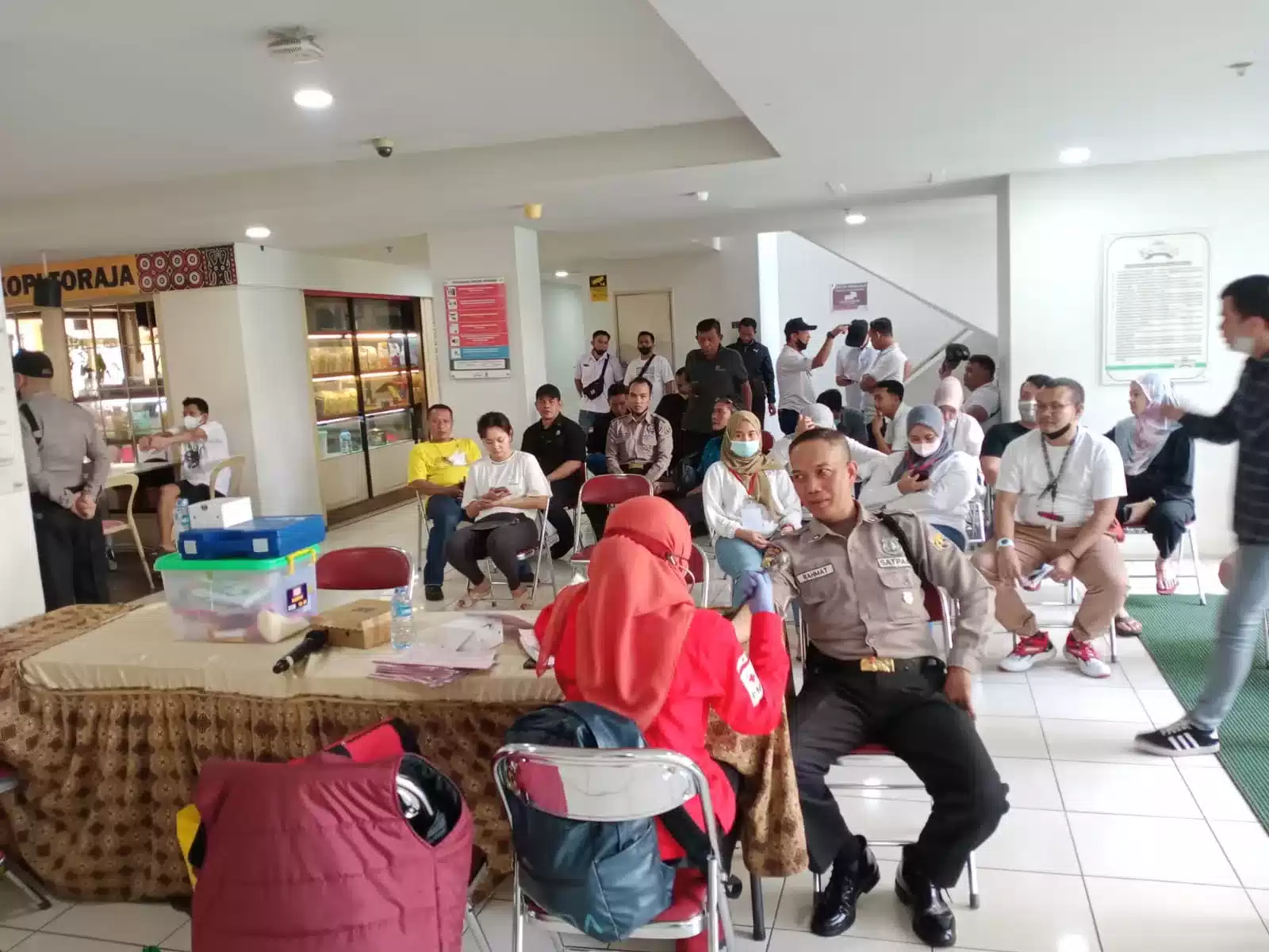 KEREN, Penghuni Apartemen Kalibata City Antusias Donor Darah ke-14 Kali I Teras Media