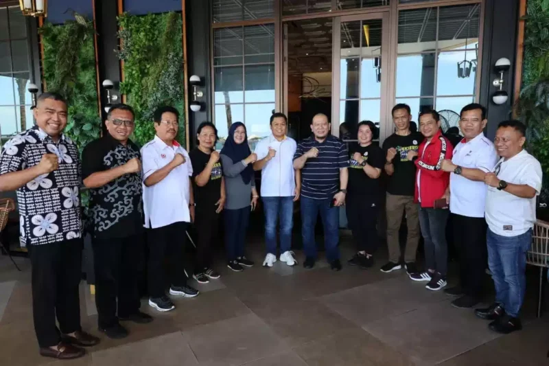 Ketua DPD RI Support Atlet Muaythai Untuk Fokus Raih Prestasi , Minggu(19/3/2023) 