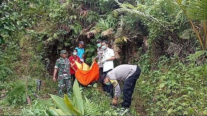 Polsek Muncang Polres Lebak Sigap Evakuasi Temuan Mayat Yang Diduga ODGJ Di Pesawahan I Teras Media