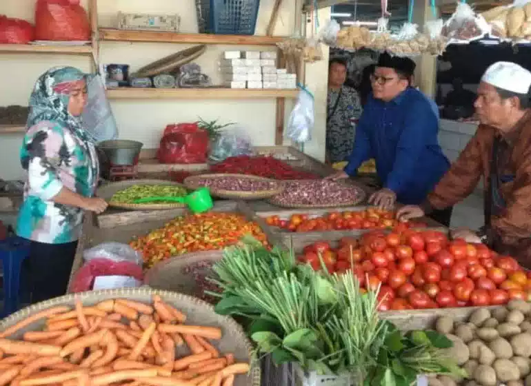 Jelang Ramadhan, Perumda Pasar NKR terus Pantau Ketersediaan dan Harga Bahan Pokok I Teras Media