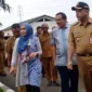 Foto: Tim Penilaian Satya Lencana Pembangunan Bidang Pertanian Bersama Bupati Tangerang Ahmed Zaki Iskandar saat tinjau langsung kondisi Puskagro. Selasa (28/3).