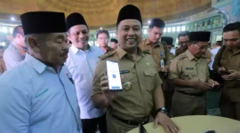 Pengajian Ramadhan sekaligus Peluncuran Gerakan Membayar Zakat Serentak di Masjid Raya Al-Azhom, Senin, (3/4/2023).