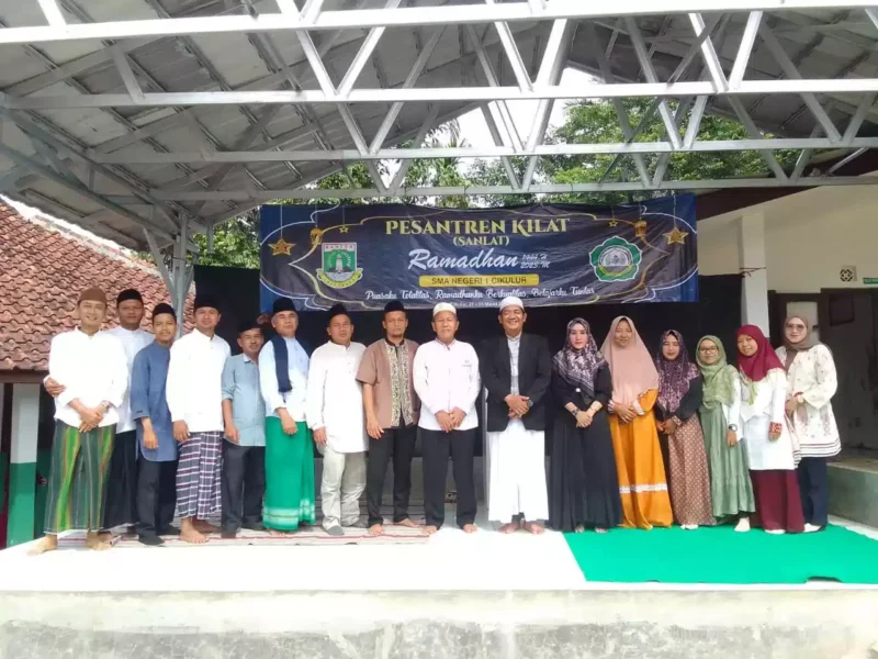 Keterangan foto : Pesantren Kilat di SMKN 1 Cikulur Lebak, Jumat (31/3/2023)