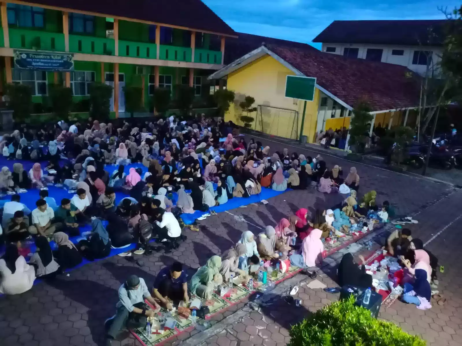 Sanlat SMK PGRI Rangkasbitung Ditutup dan Dilanjutkan Bukber I Teras Media