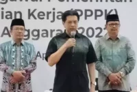 Keterangan foto : Rektor IAIN Lhokseumawe mendampingi Irjen Kemenag RI Faisal Ali Hasyim saat mengunjungi acara tes Pelaksanaan Computer Assisted Test (CAT) Calon PPPK (Pegawai Pemerintah dengan Perjanjian Kerja) pada Minggu pagi ( 02/04/23) di Gedung Amel Banda Aceh berjalan lancar.