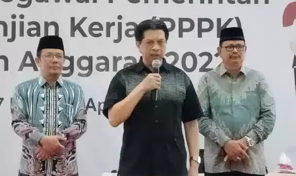 Rektor IAIN Lhokseumawe Mendampingin Irjen Kemenag RI Tinjau CAT CPPPK Aceh I Teras Media