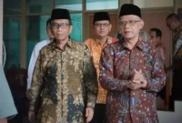Keterangan foto : Ketua Umum PP Muhammadiyah Haedar Nashir menerima kunjungan Menteri Koordinator Bidang Politik, Hukum, dan Keamanan (Menkopolhukam) Mohammad Mahfud MD di kantor PP Muhammadiyah jl. Cik Ditiro pada Senin (03/04).