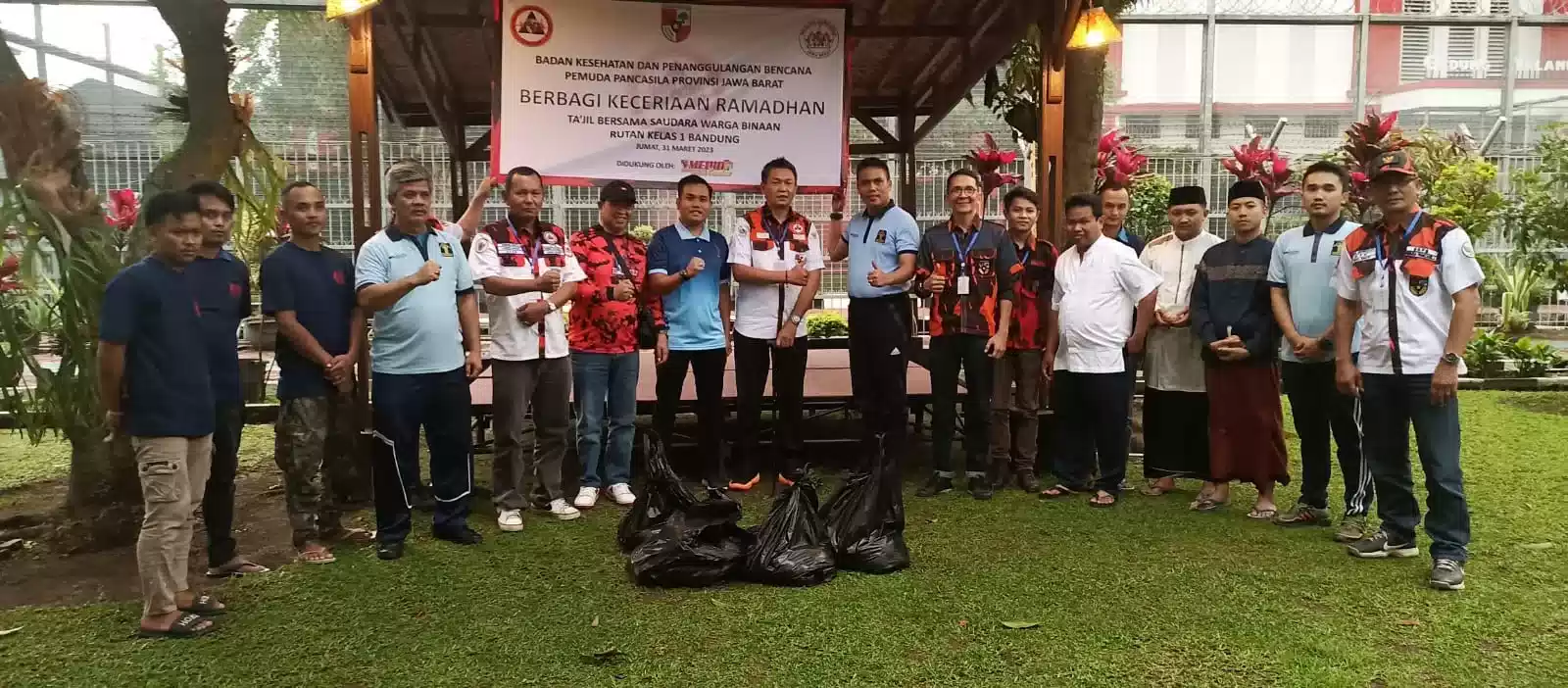 Keseruan Pemuda Pancasila Jabar Berbagi Ramadhan Pada WBR Rutan Bandung I Teras Media