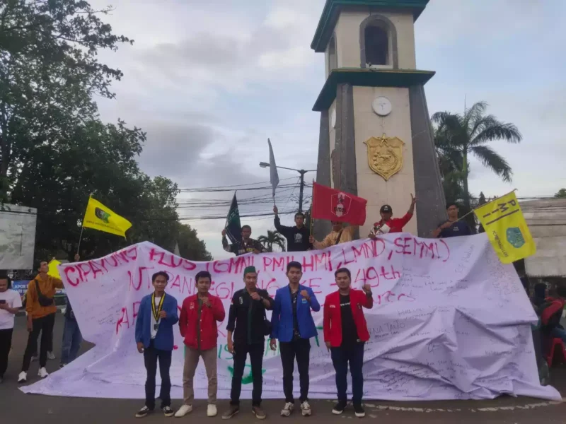 Keterangan foto : Demo HUT ke 149 Pandeglang, Selasa (4/4/2023)