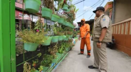 Bantaran Kali Betik Di Koja Jakarta Utara Tak lagi Terlihat Ada Tali Berbelit, Rabu(5/4/2023) 