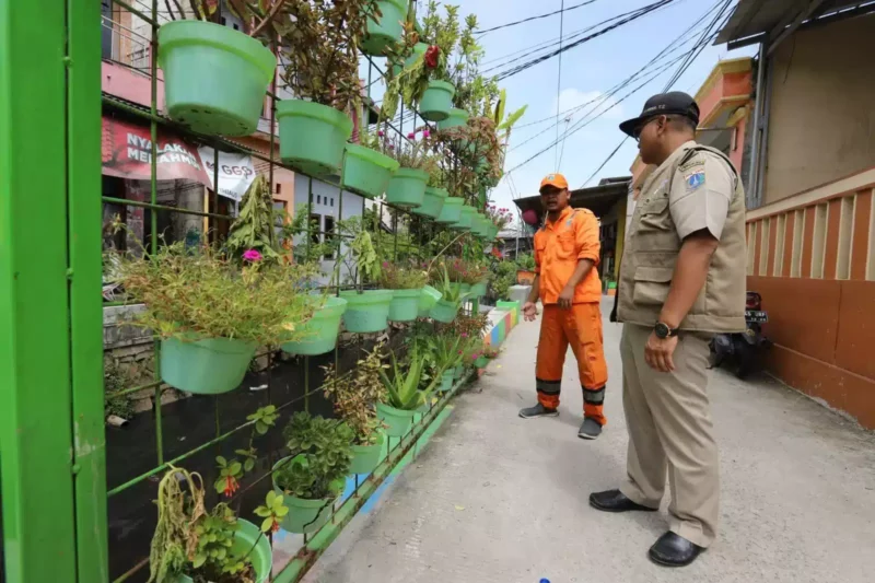 Bantaran Kali Betik Di Koja Jakarta Utara Tak lagi Terlihat Ada Tali Berbelit, Rabu(5/4/2023) 
