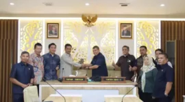 Wakil Ketua Komisi III Jawa Barat, H. Sugianto Nanggolah, SH,MH meminta pengawasan terhadap Bank Perkreditan Rakyat (BPR) ditingkatkan, (Kamis, 6/4/2023) 