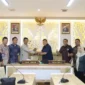 Wakil Ketua Komisi III Jawa Barat, H. Sugianto Nanggolah, SH,MH meminta pengawasan terhadap Bank Perkreditan Rakyat (BPR) ditingkatkan, (Kamis, 6/4/2023) 