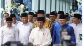 Keterangan Foto : Presiden Jokowi Sedang Berbicara Kepada Awak Media didampingi oleh Menteri Kabinet Indonesia Maju, (Kamis, 6/4/2023) 