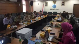 Keterangan foto : Pengurus Dewan pers saat rapat di Jakarta, Jumat (7/4/2023)