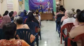 Keterangan foto : Anggota Komisi III DPR RI dari Fraksi Partai Demokrat, Santoso menggelar sosialisasi empat pilar MPR RI di RW 007 Kelurahan Sunter Agung, Kecamatan Tanjungpriuk, Jakarta Utara, Selasa (11/4/2023)