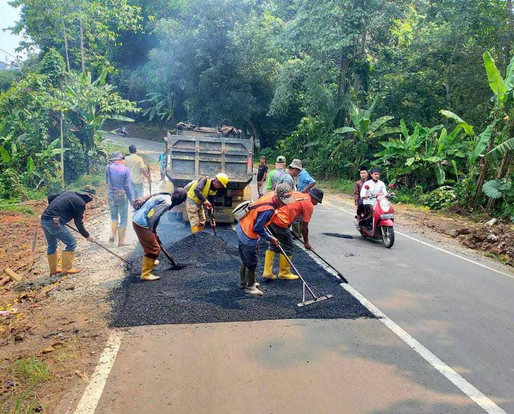 Dinas PUPR Lebak Mantapkan Pembangunan Jalan Menjelang Lebaran I Teras Media