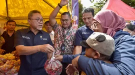 Kementerian Perdagangan Zulkifli hasan Tinjau Langsung Harga Sembako Di Pasar , (Rabu, 12/4/2023) 