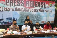 Keterangan foto : Polresta Bandara Soekarno Hatta (Soetta) berhasil menggagalkan usaha penyelundupan 67,8 Kg sisik trenggiling di Area Terminal Kargo Bandara Soekarno Hatta, Kelurahan Benda, KecamTan Benda, Kota Tangerang, Selasa (12/4/2023)