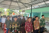 Anggota Komisi 8 DPR Fraksi PKB KH Maman Imanulhaq mengajak para pelaku UMKM di Subang untuk segera mengurus sertifikat halal.