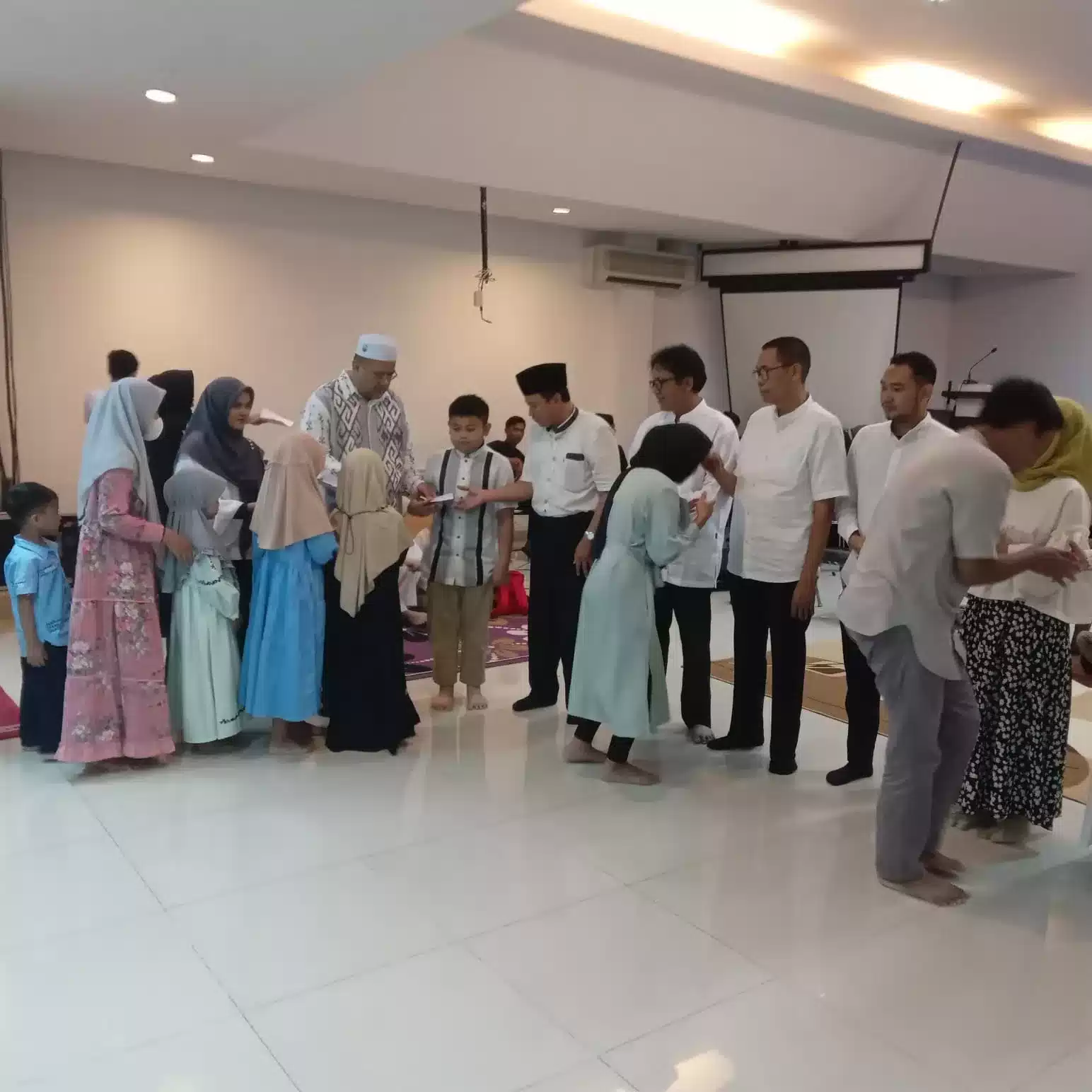 Ngerih, Universitas Tangerang Raya (UNTARA) Santuni Anak Yatim Piatu I Teras Media