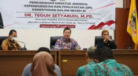 Keterangan foto : Dirjen Dukcapil Kemendagri Teguh Setyabudi melaksanakan kunjungan kerja efektif ke Semarang pada Kamis (13/4/2023).