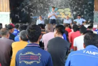 Keterangan foto : Kepala Lapas (Kalapas) Kadiyono saat memberika pesan khusus ke warga binaan, Selasa (18/4/2023)