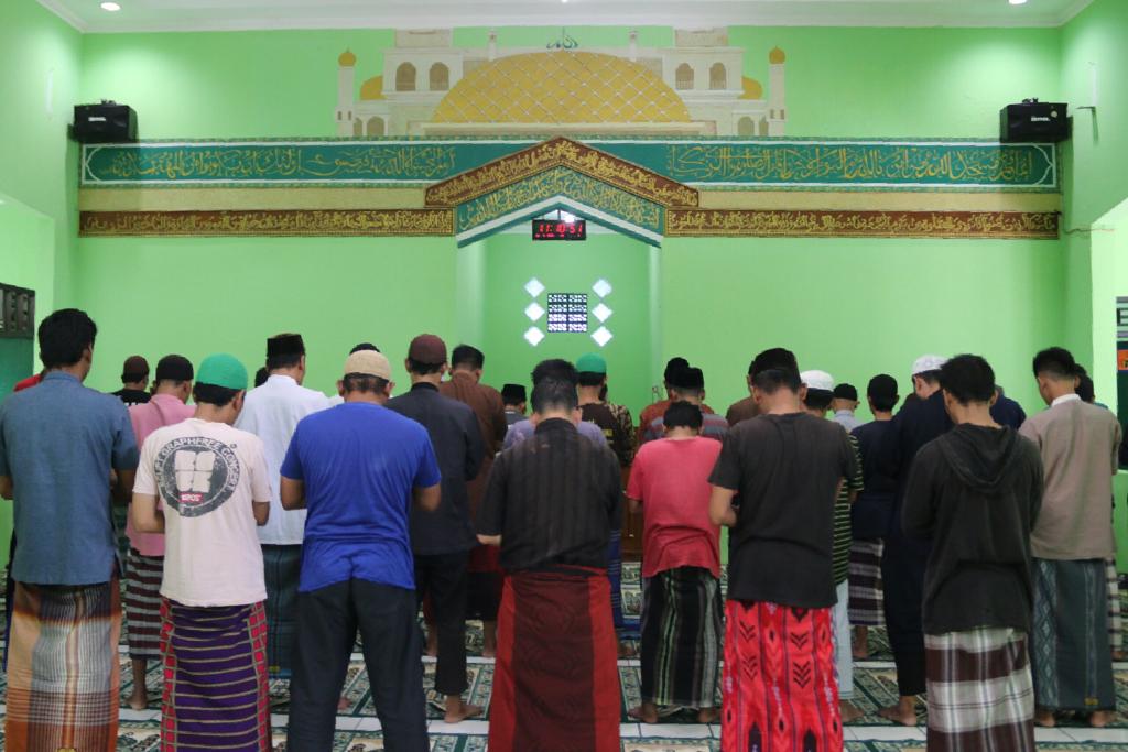 Kalapas Cirebon Ikuti Shalat Gerhana Matahari, Simak Penjelasannya I Teras Media