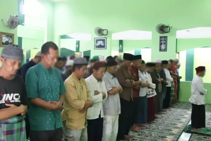 Kalapas Cirebon Ikuti Shalat Gerhana matahari sebagai Bentuk pertaubatan kepada Allah SWT, (Kamis, 20/4/2023) 
