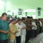 Kalapas Cirebon Ikuti Shalat Gerhana matahari sebagai Bentuk pertaubatan kepada Allah SWT, (Kamis, 20/4/2023) 