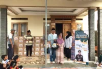 Keterangan foto : JMNI dan Kapolri Bagikan 500 sembako di Lebak, Rabu (19/4/2023)