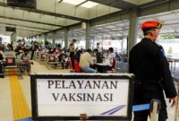 Keterangan foto : Stasiun Senen dan Gambir, Kamis (27/4/2023)