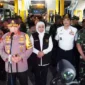 Keterangan foto : Kapolri Jenderal Listyo Sigit Probowo meninjau Terminal Purabaya di Bungurasih, Sidoarjo. Dia berjanji Mabes Polri akan mengawal rekayasa lalu lintas mudik hingga tuntas, Rabu (19/4/2023)